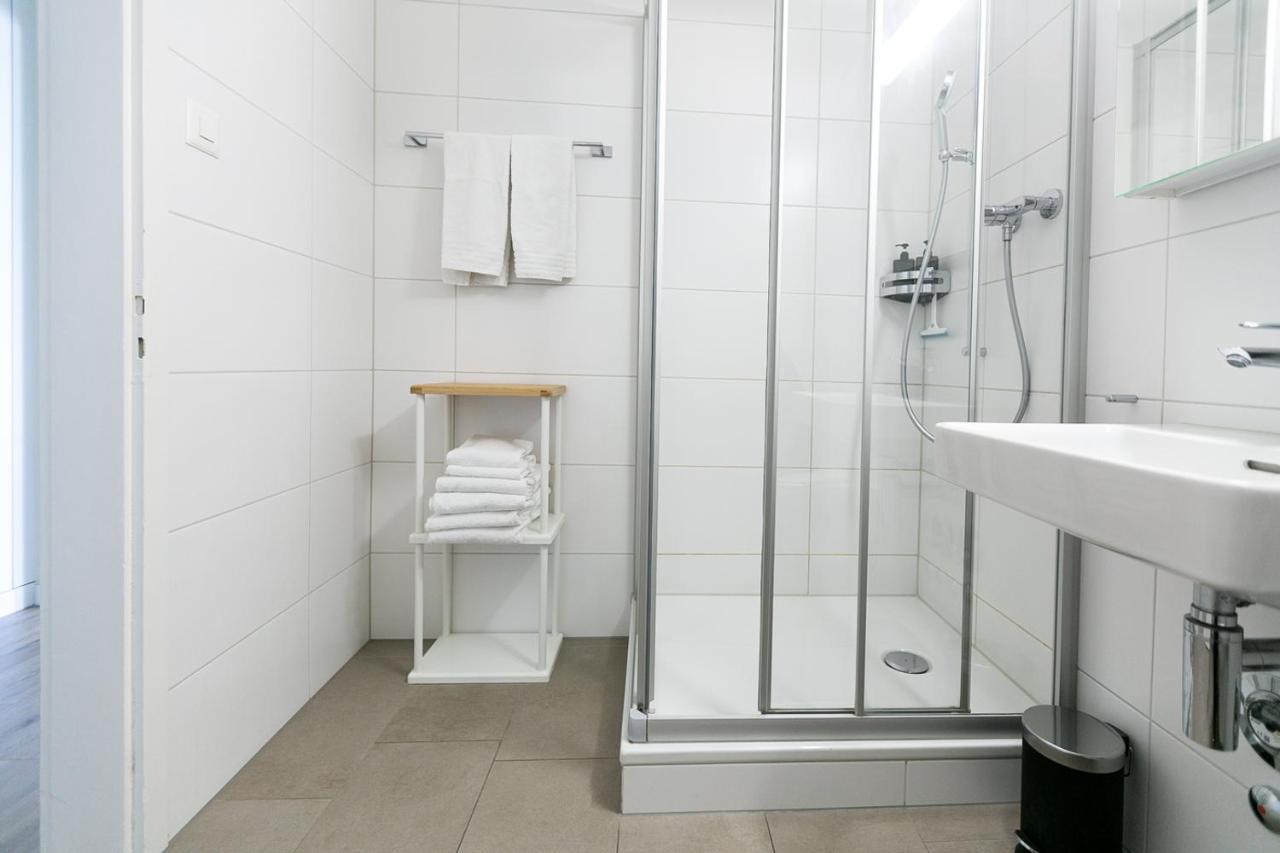 Airhosted - Centre Apartment *